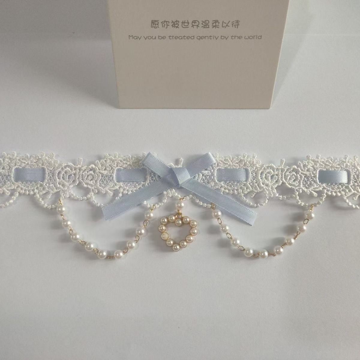 Collier en dentelle perlée Swe - Women Fashion Photoshoot avis et prix